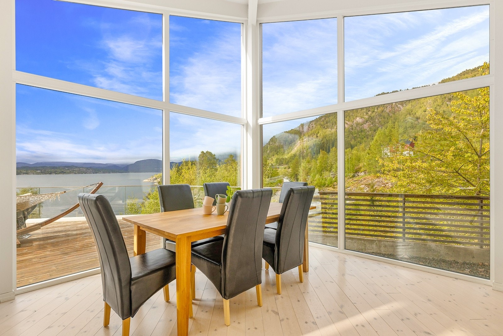 Her er det god plass til å invitere både venner og familie Galleribilde