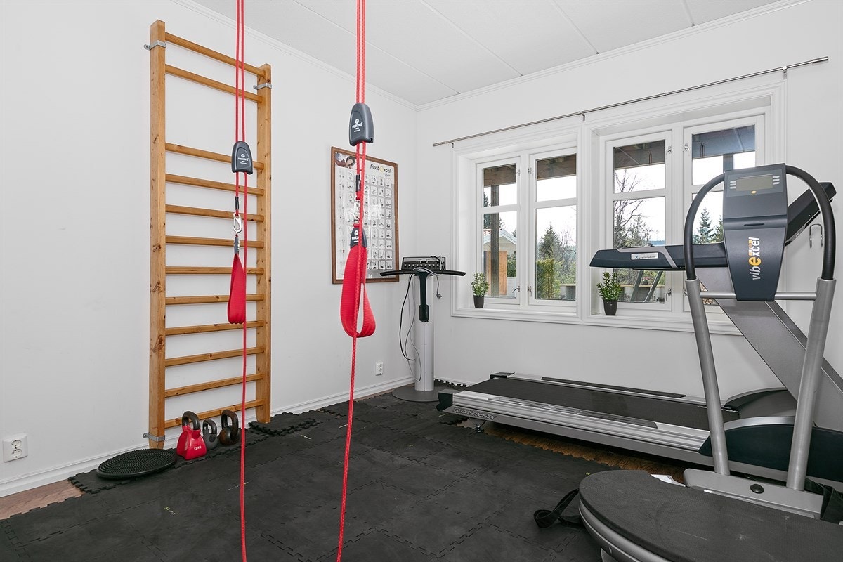 Eget trimrom i u.etg som kan innredes som 1 soverom. Galleribilde