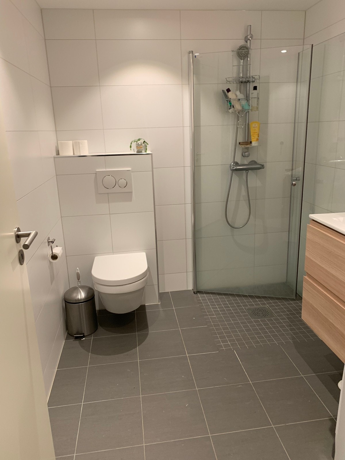 Bad med vaskemaskin Galleribilde