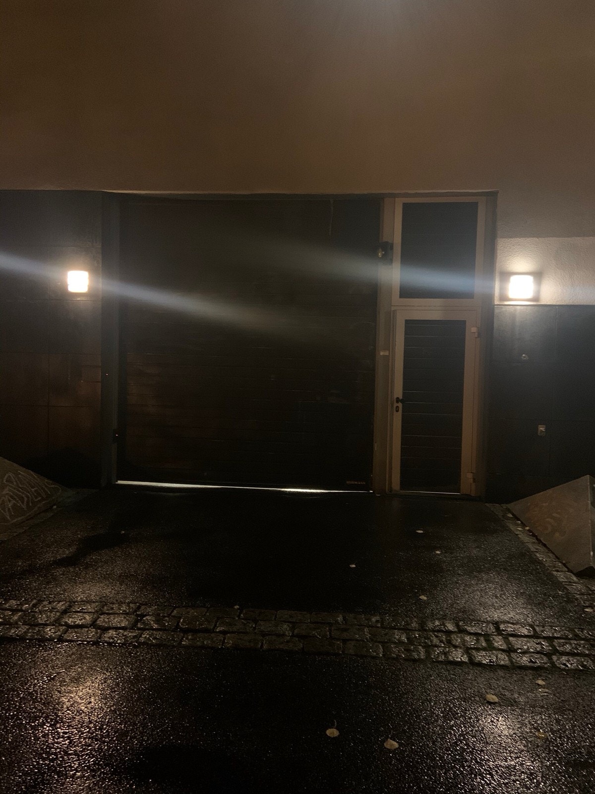 Høy port på over 3 meter Galleribilde