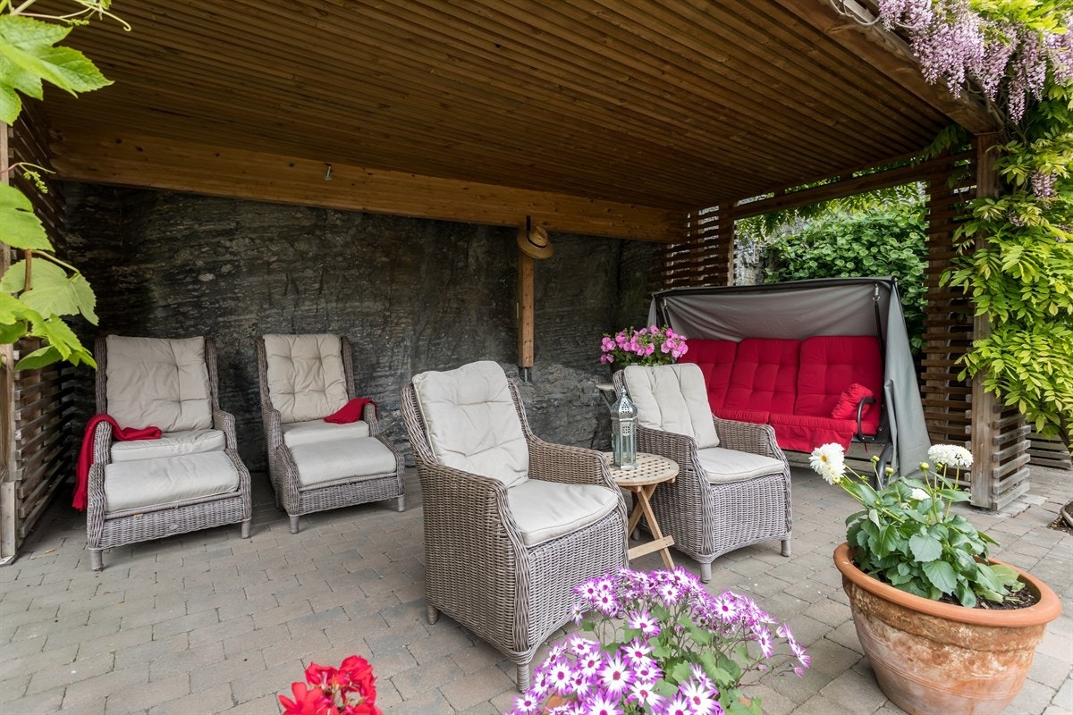 Her er det flere trivelige sittegrupper. Galleribilde