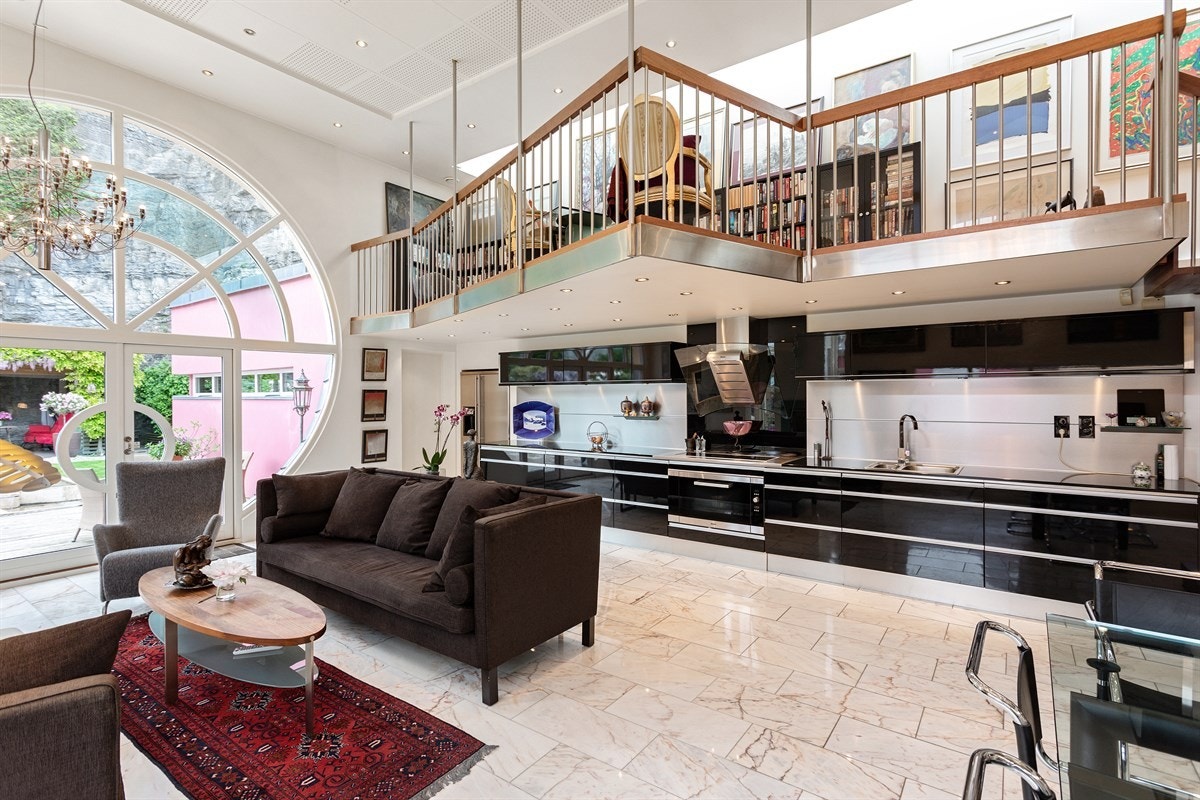 Unike detaljer går igjen i hele boligen. Galleribilde