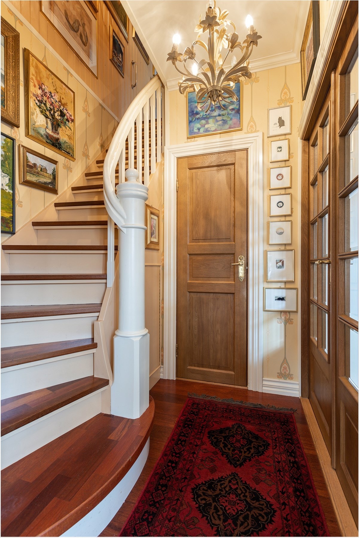 I den originale boligen er det WC-rom i gangen. Galleribilde