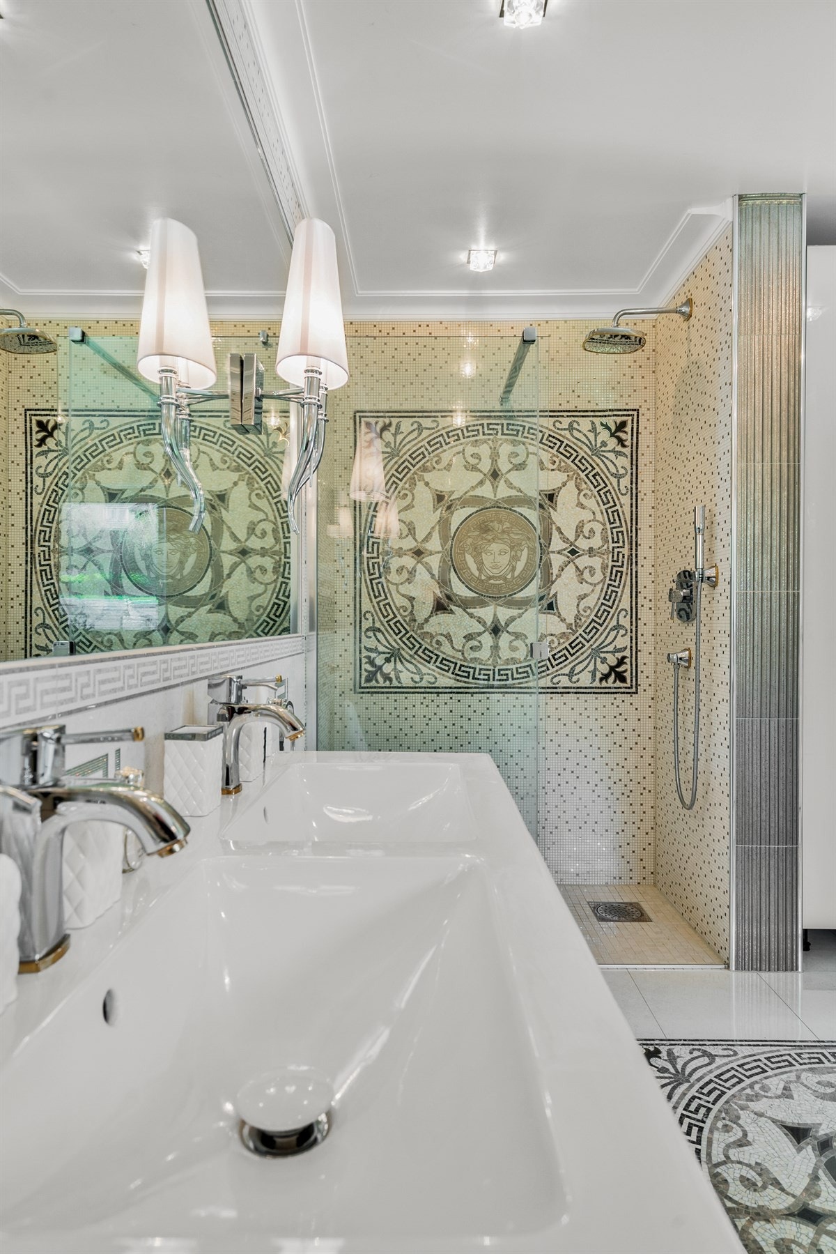 PROAKTIV Eiendomsmegling - Badene er innredet i hver sin elegante stil. Galleribilde