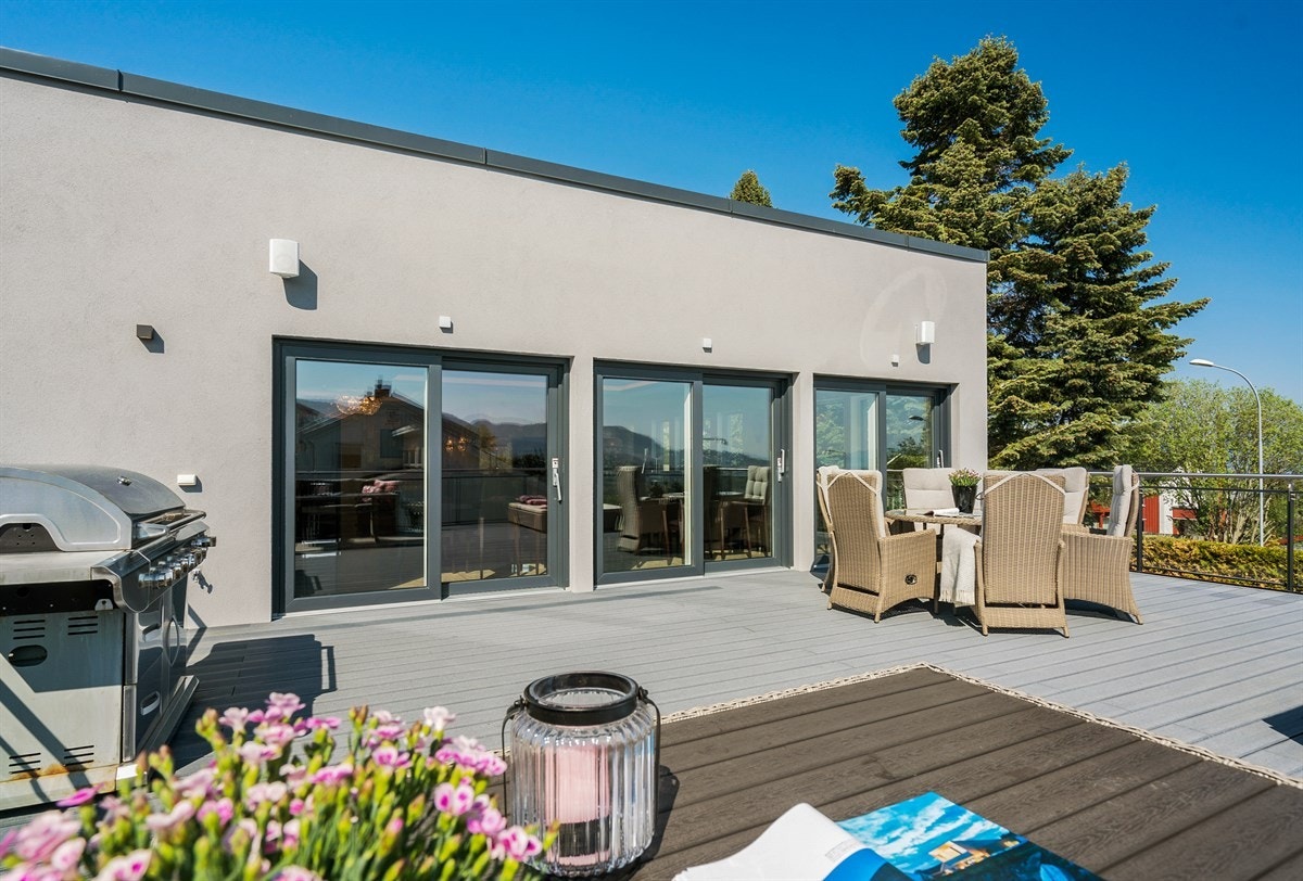 PROAKTIV Eiendomsmegling - Den fantastiske takterrassen er på hele 50 kvm. Galleribilde