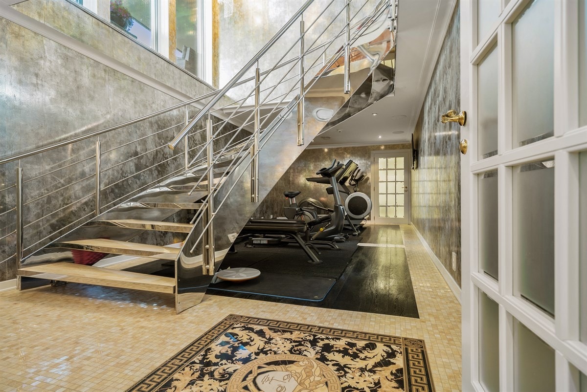 PROAKTIV Eiendomsmegling - I kjelleretasjen finnes et trimrom som er fullt utstyrt med en rekke apparater. Galleribilde