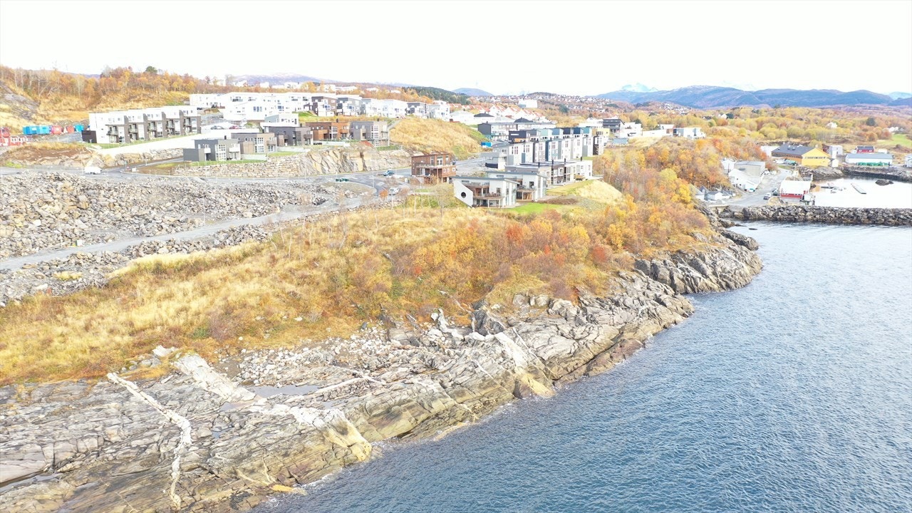 Flott område med sjøen i umiddelbar nærhet. Galleribilde