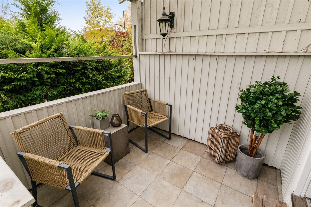 Overbygget og skjermet terrasse på ca. 8 kvm. Galleribilde