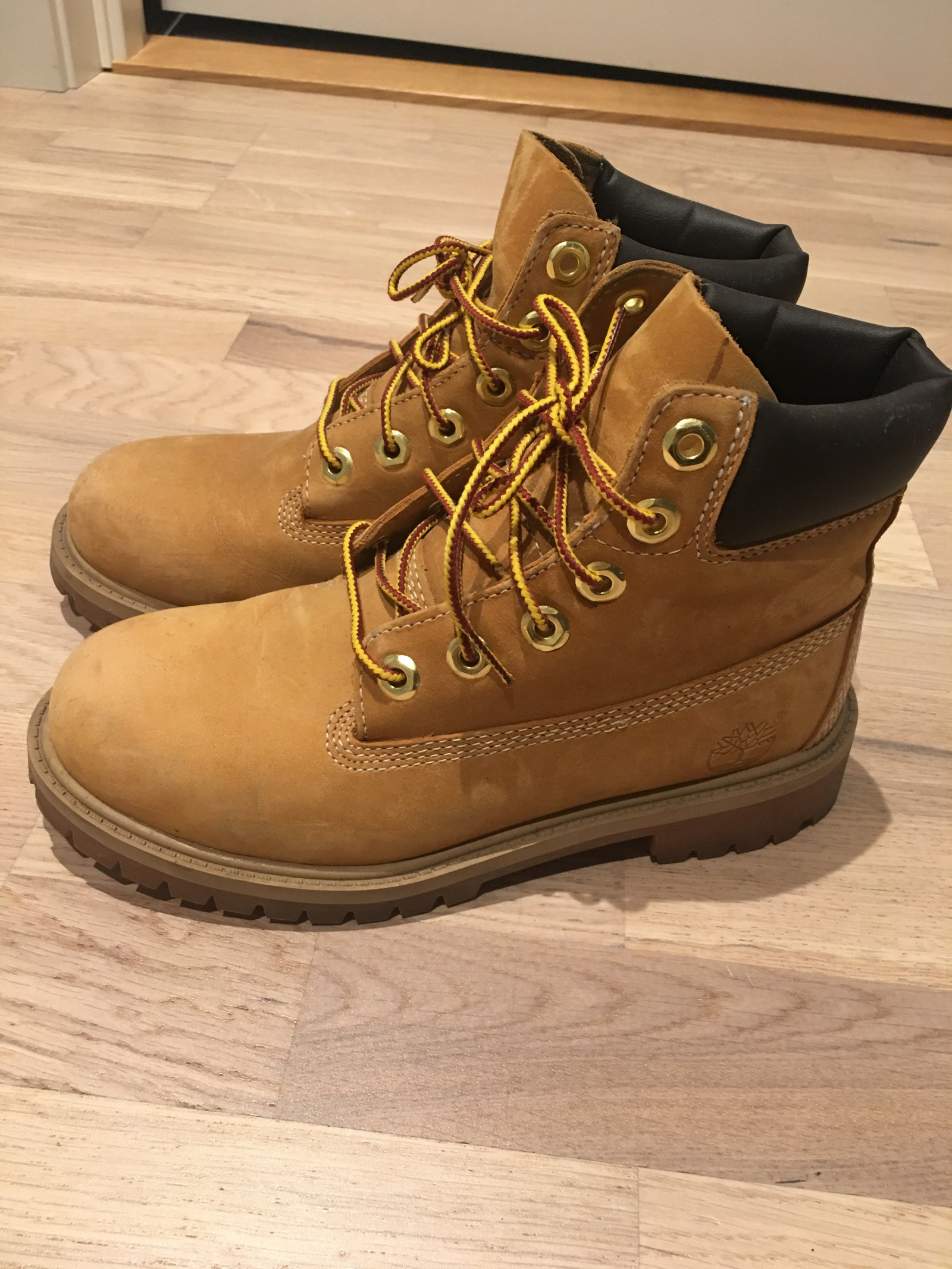Gule klassiske Timberland | FINN.no Gule klassiske Timberland | FINN.no