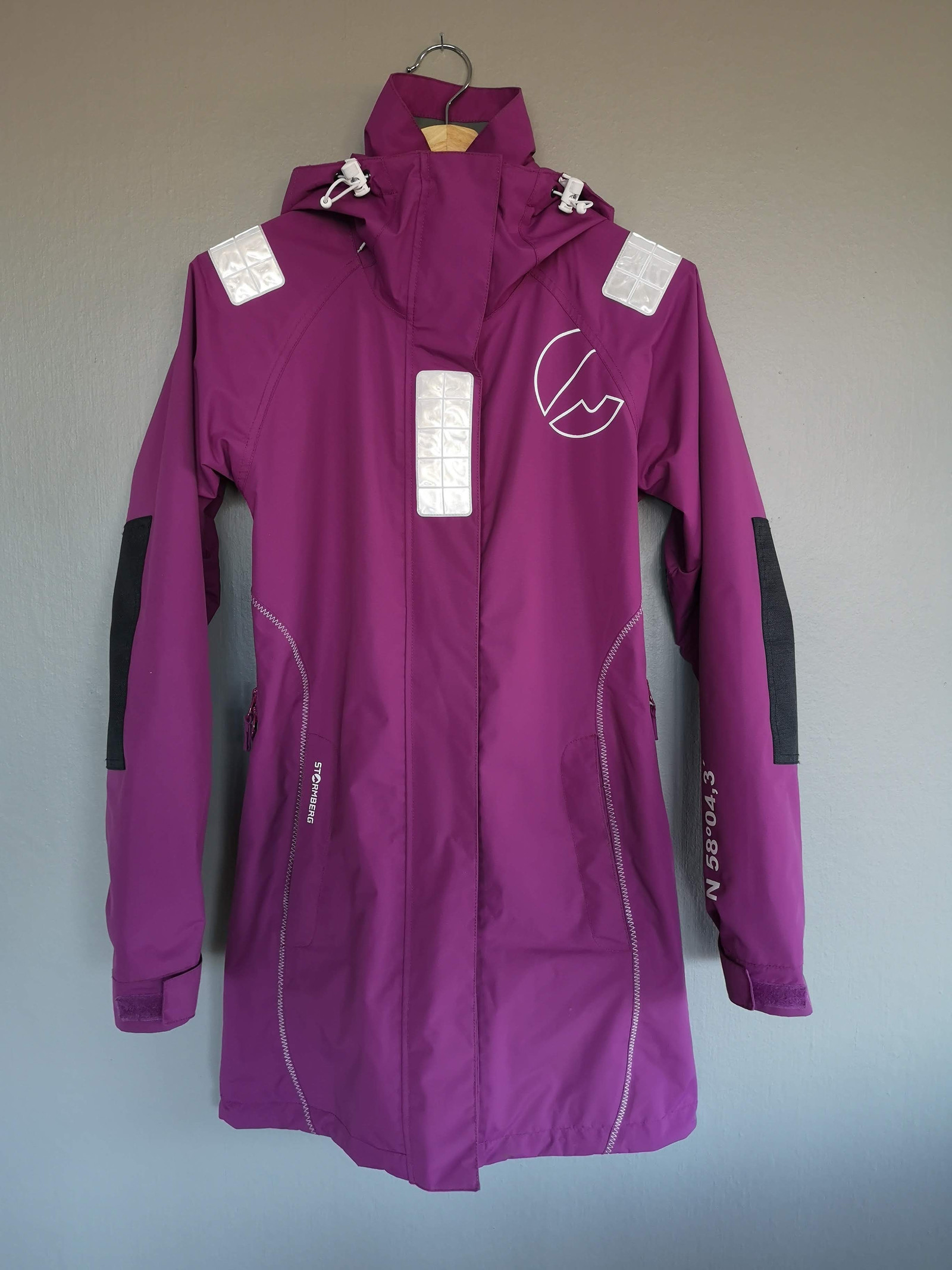 Meget pent brukt teknisk skalljakke fra Stormberg til dame Best pris på Stormberg Veiviser Trekvart Jacket (Dame