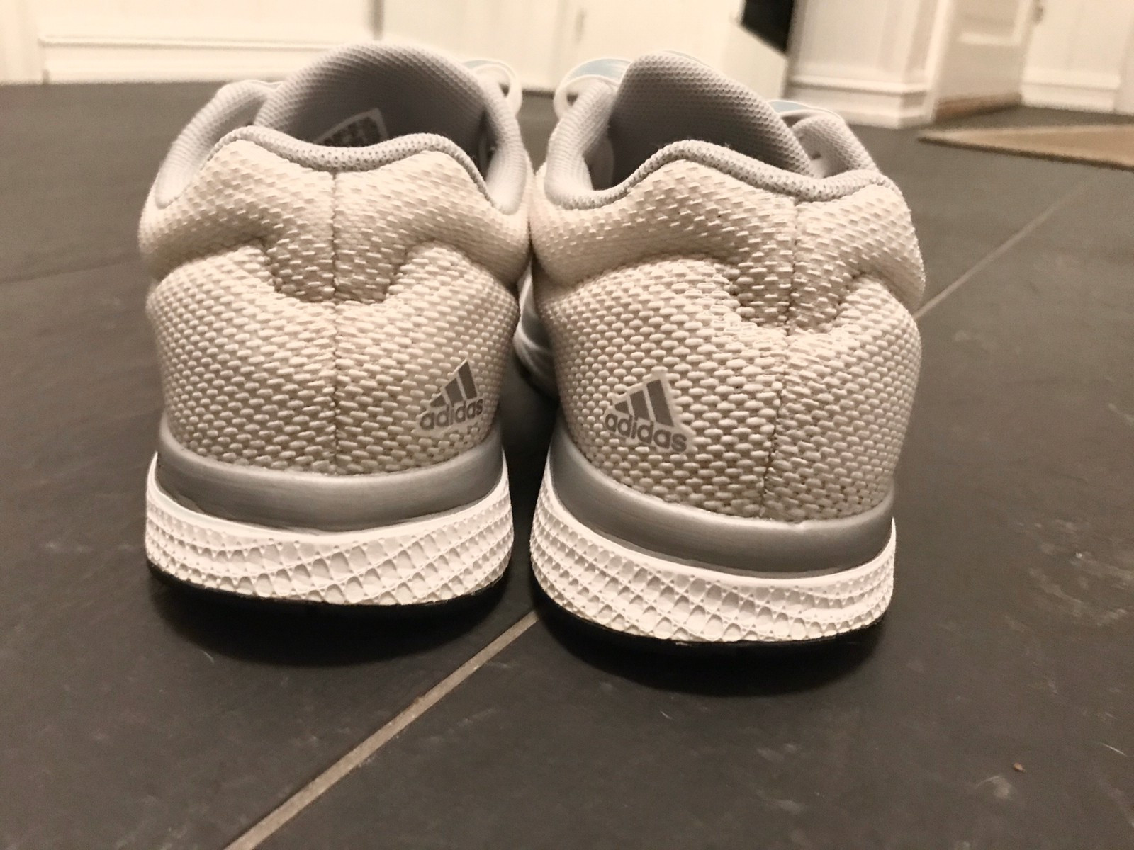 Adidas sneakers joggesko str.36 23 | FINN.no Adidas sneakers joggesko str.36 23 | FINN.no