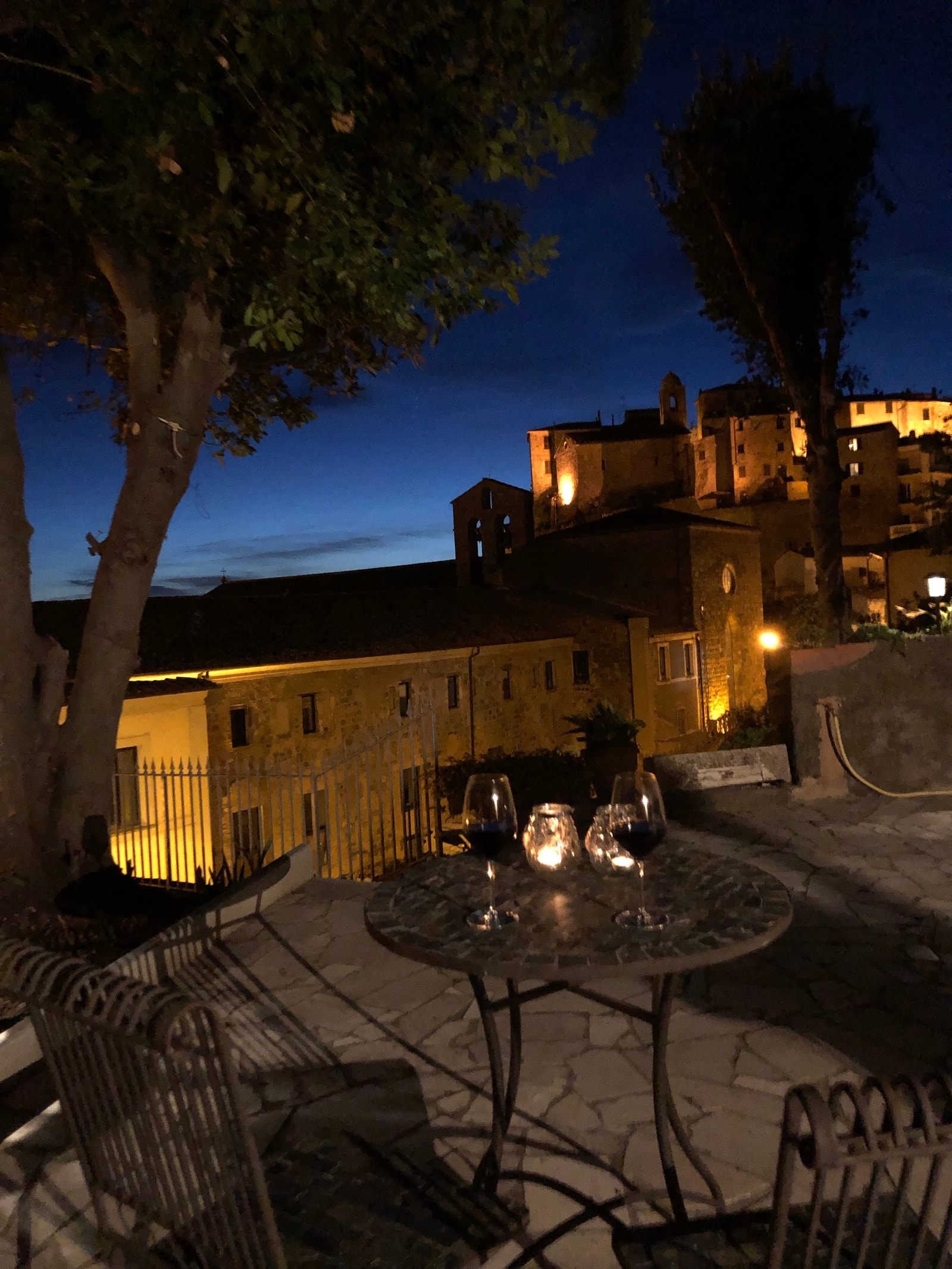 Uteområdet Galleribilde