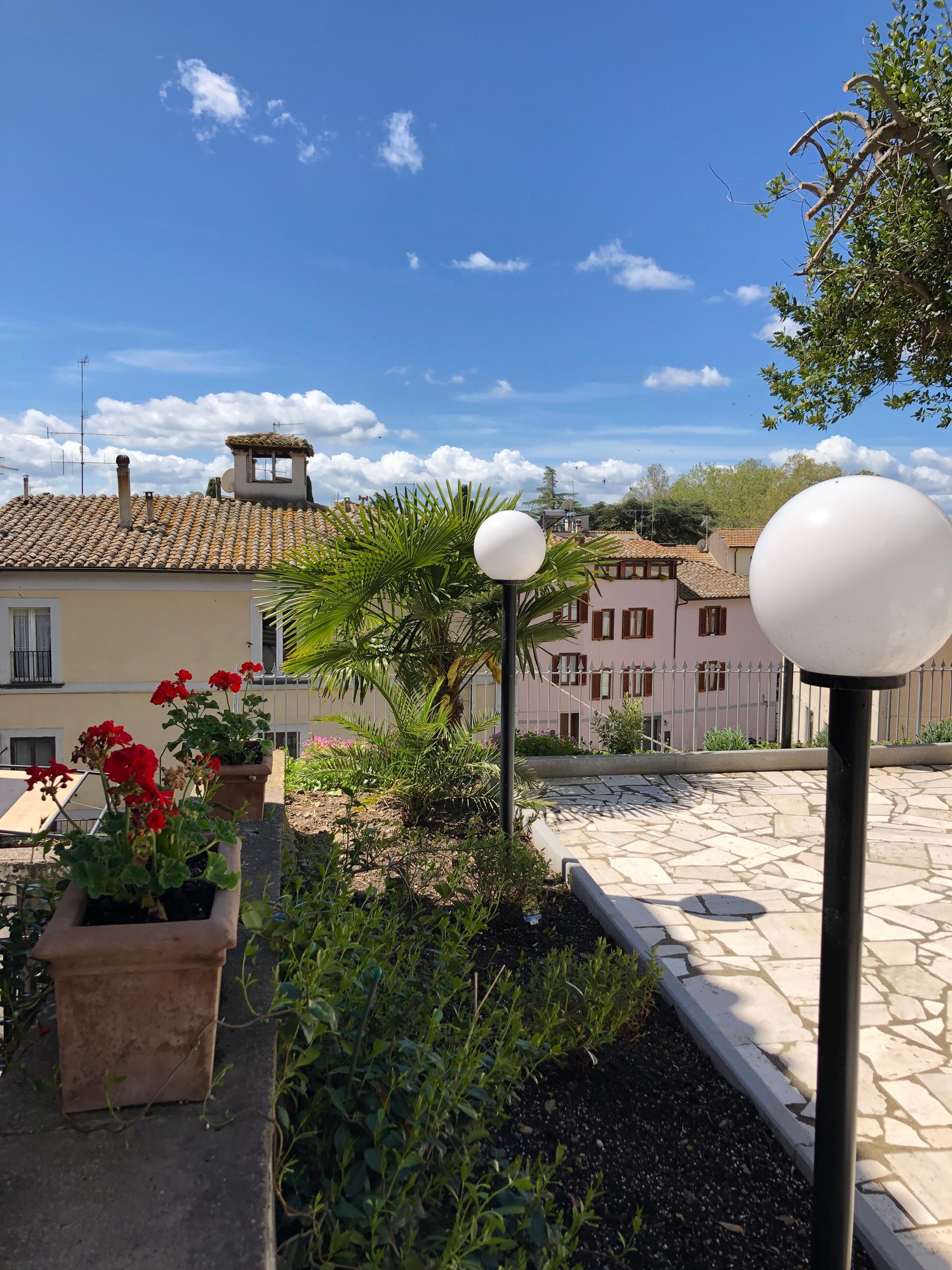 Uteområdet Galleribilde