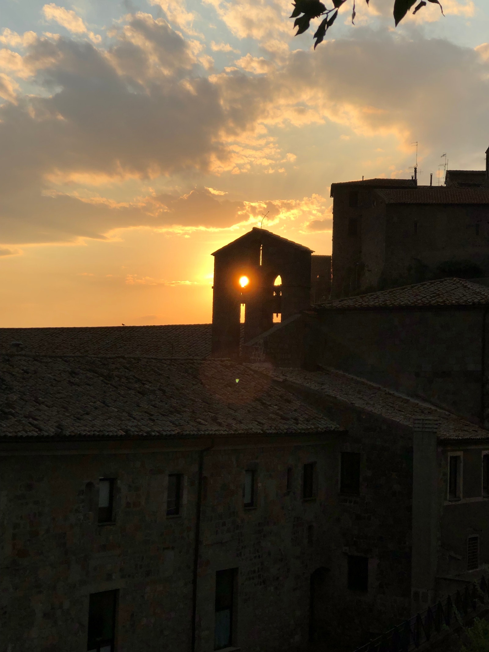 Solnedgang fra uteområdet Galleribilde