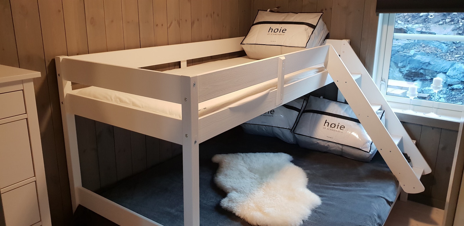 Soverom 3 nede med familiekøye Galleribilde