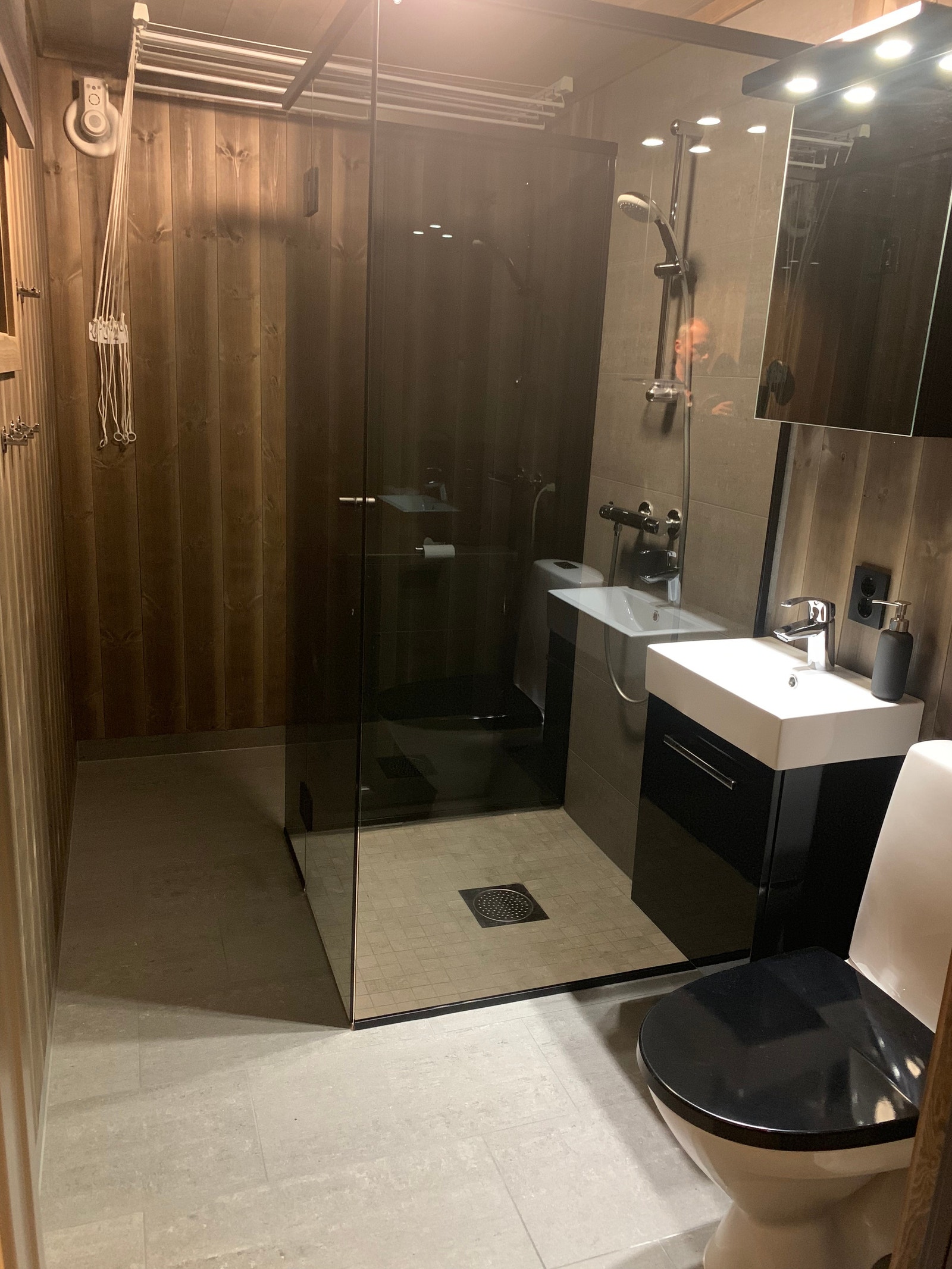 Bad 2, /tørkerom med vaskemaskin Galleribilde