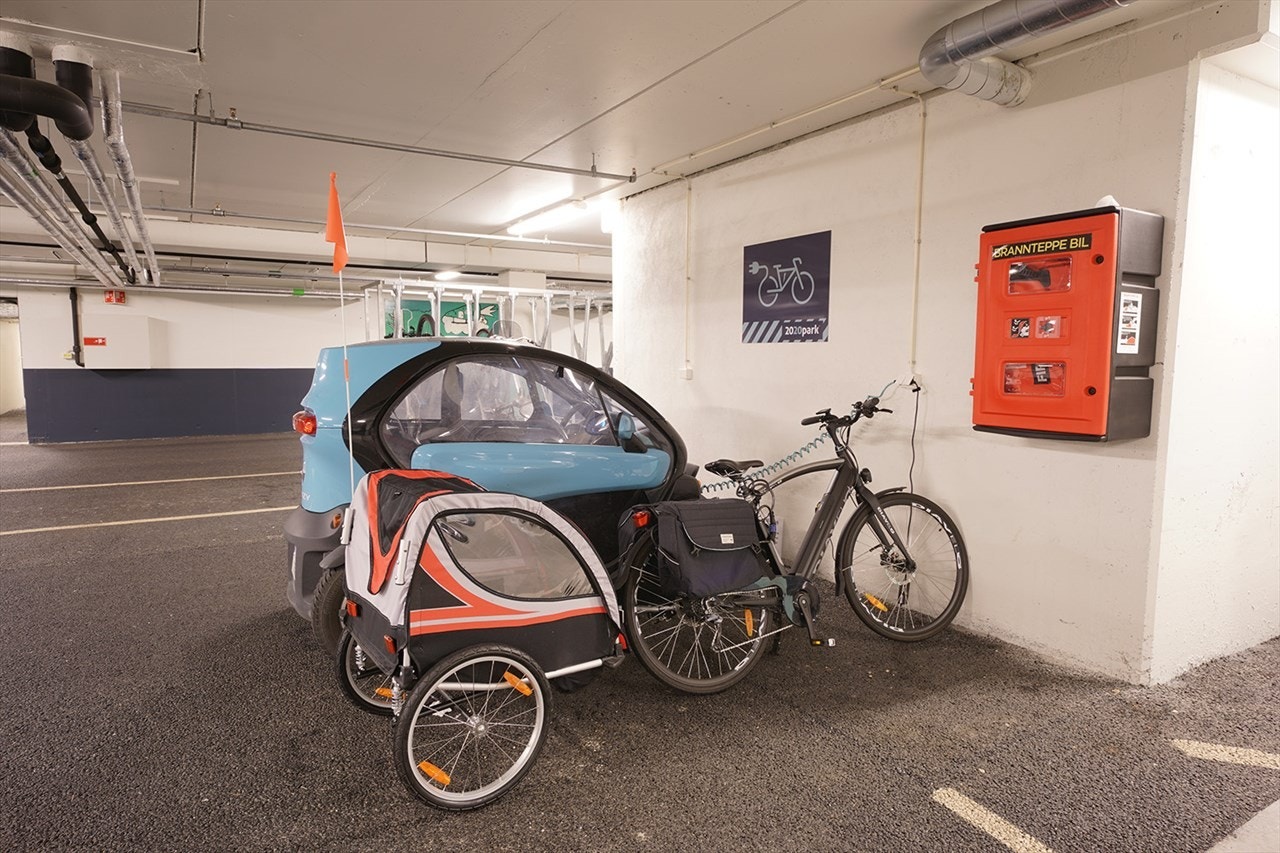 Sykkelparkering u-etasje Galleribilde