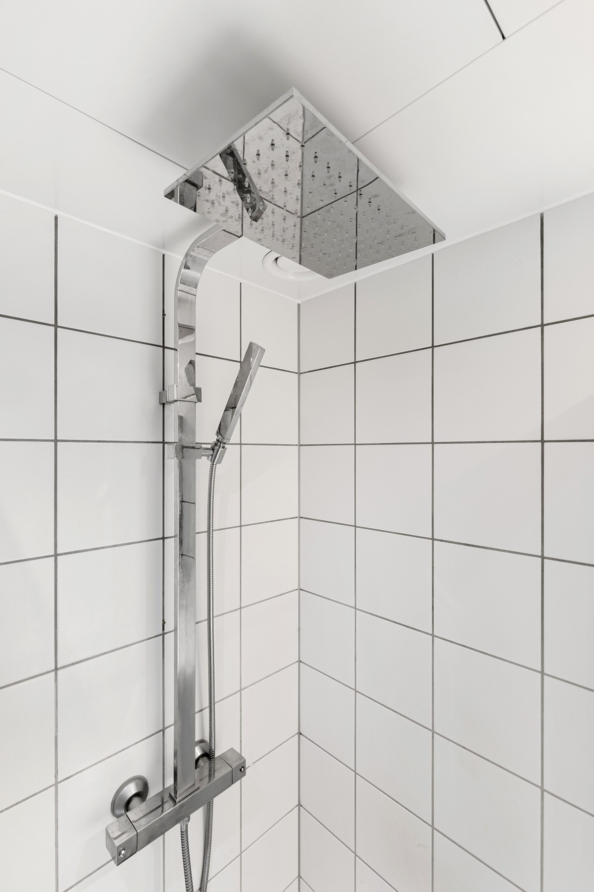 Elegant og oppgradert dusj med waterfall