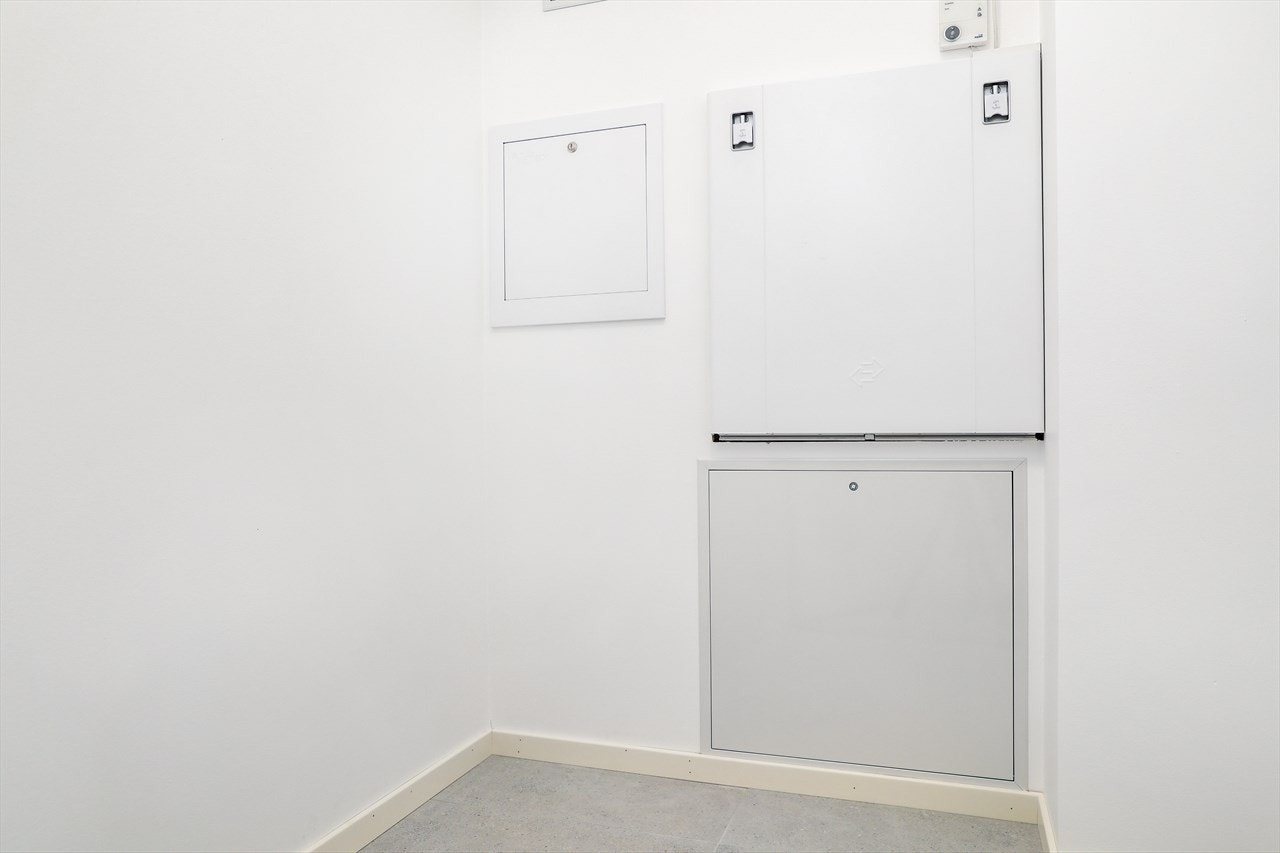 Boden i leiligheten - Balansert ventilasjon med varmegjenvinning. Tilluft og avtrekk i de forskjellige rom. Galleribilde