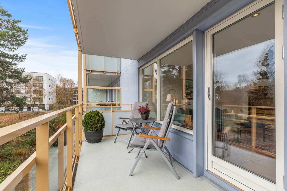 Sydvendt balkong på 10,7 kvm. Galleribilde