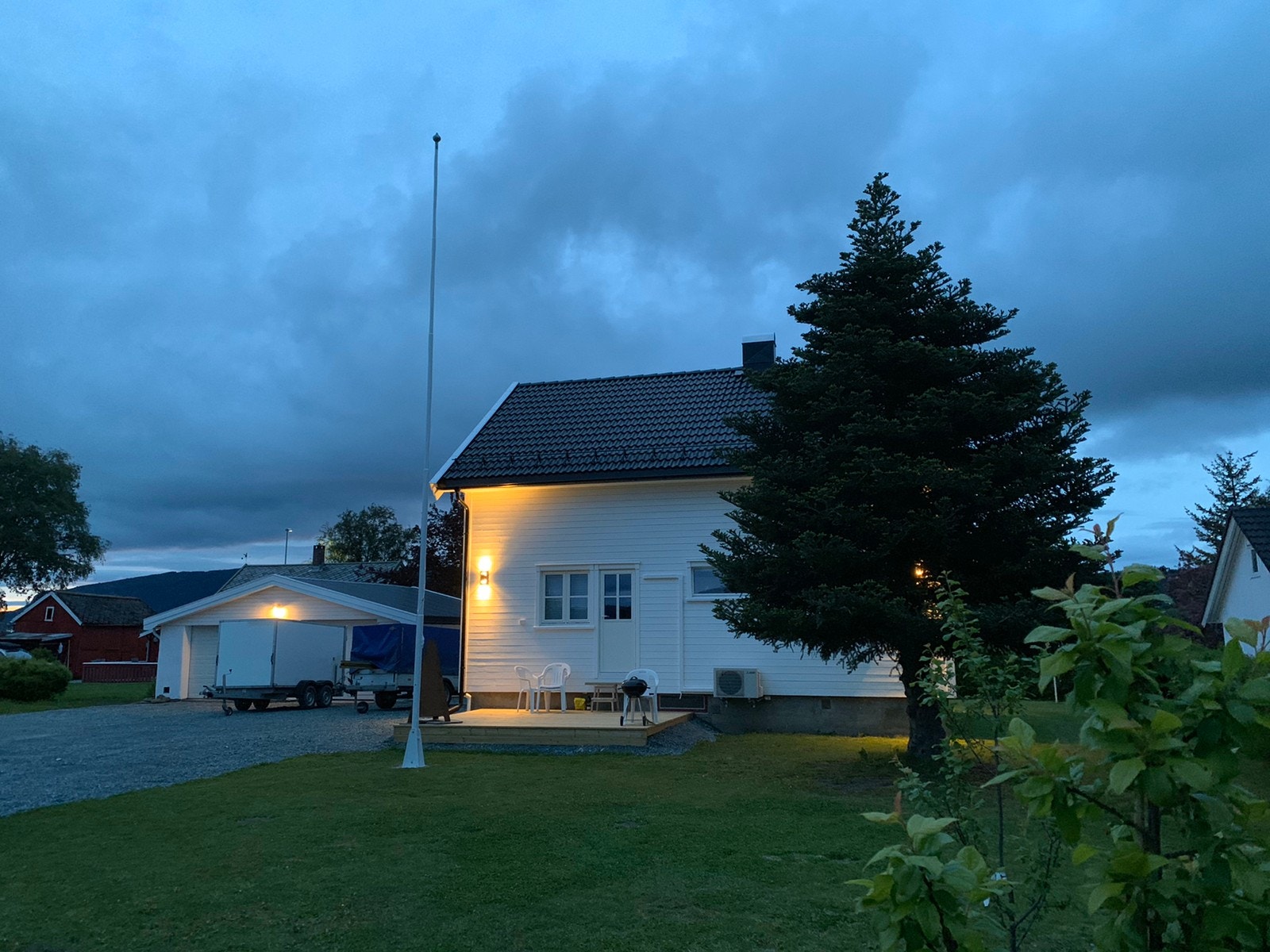 Solrik tomt / terrasse Galleribilde