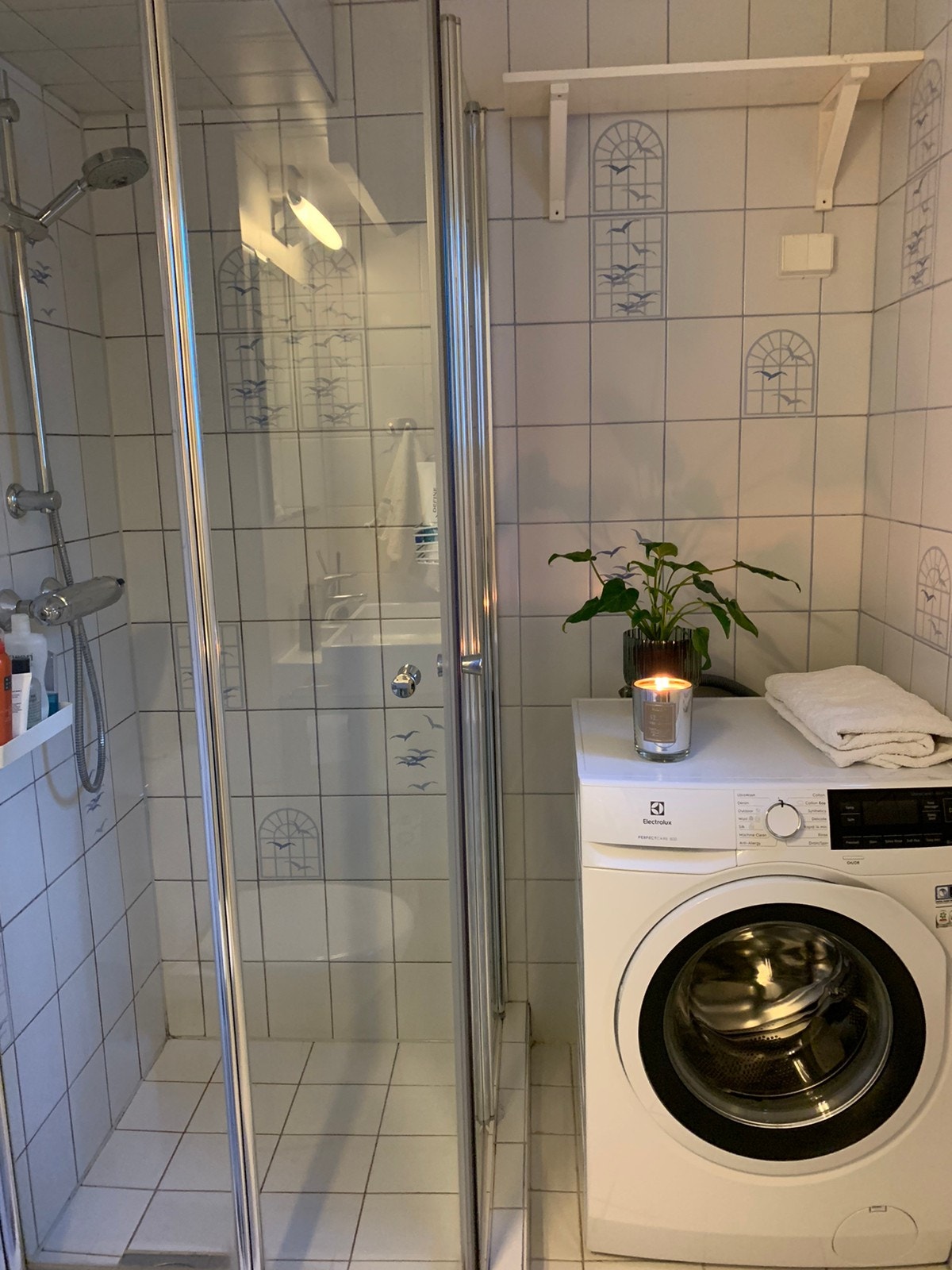 Bad, varmekabler i gulv og vindu Galleribilde