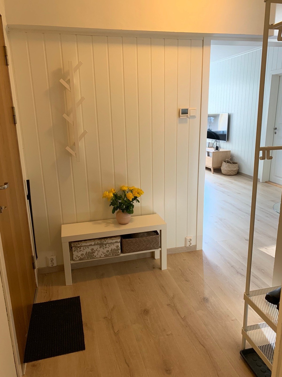 Gang med plass til å henge fra seg Galleribilde