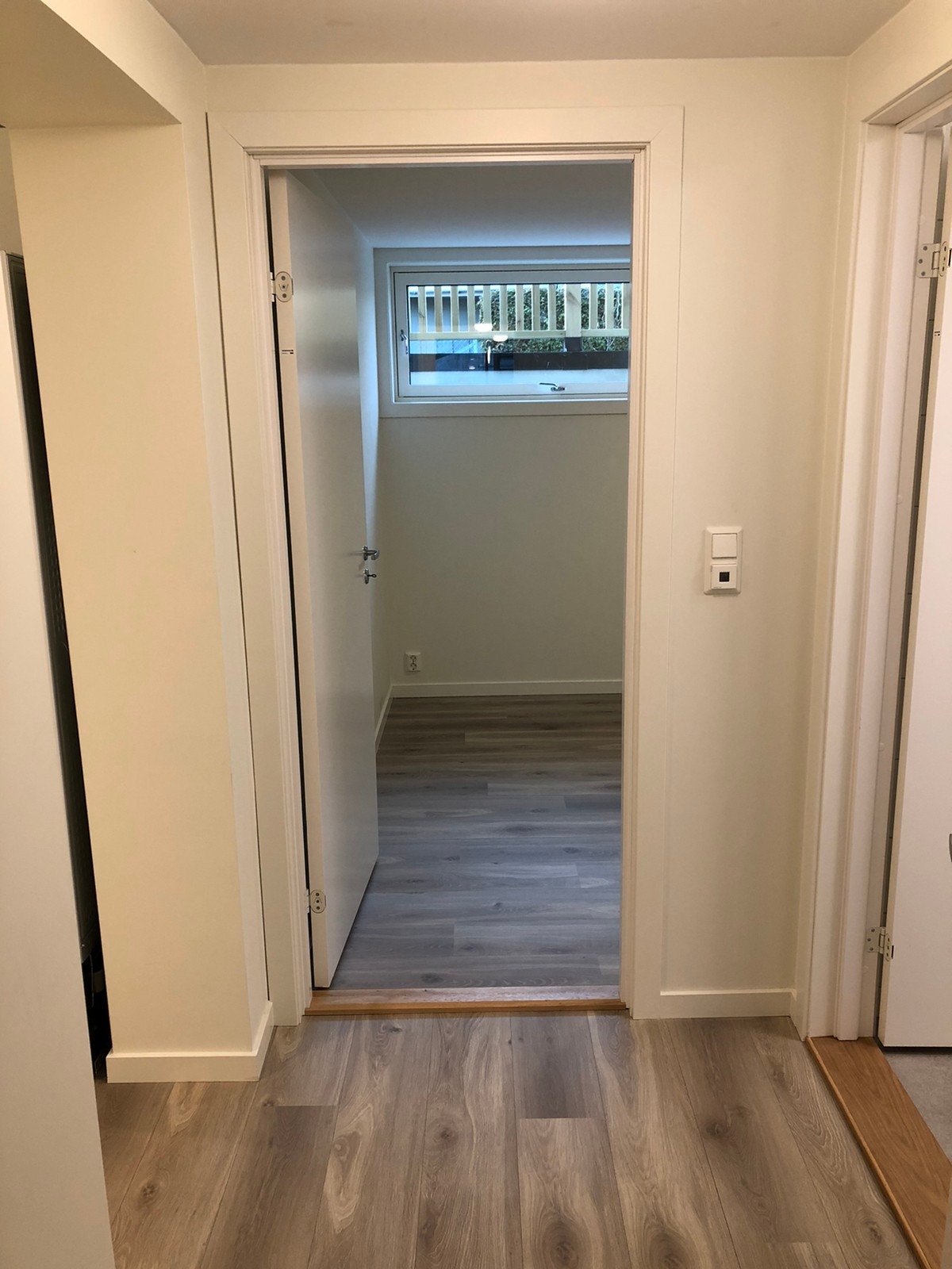 Gangen utenfor soverom og bad Galleribilde