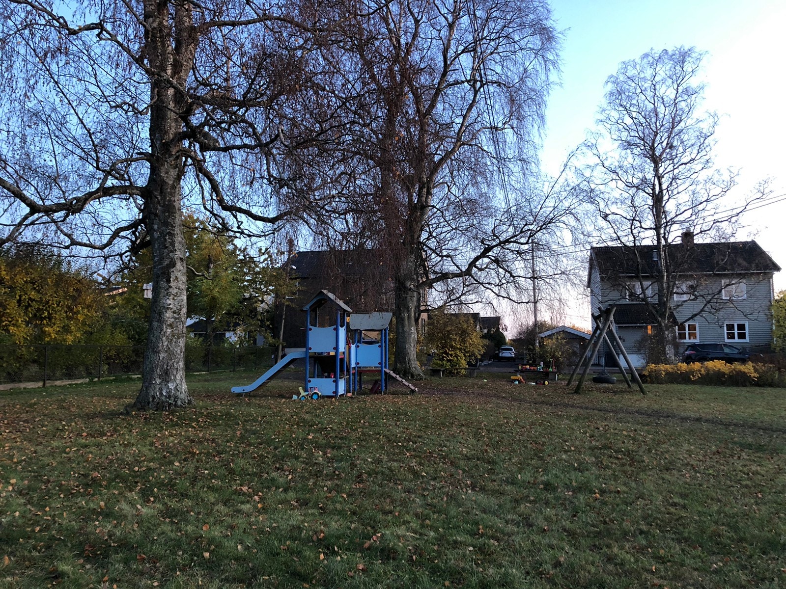 Hyggelig park utenfor huset Galleribilde