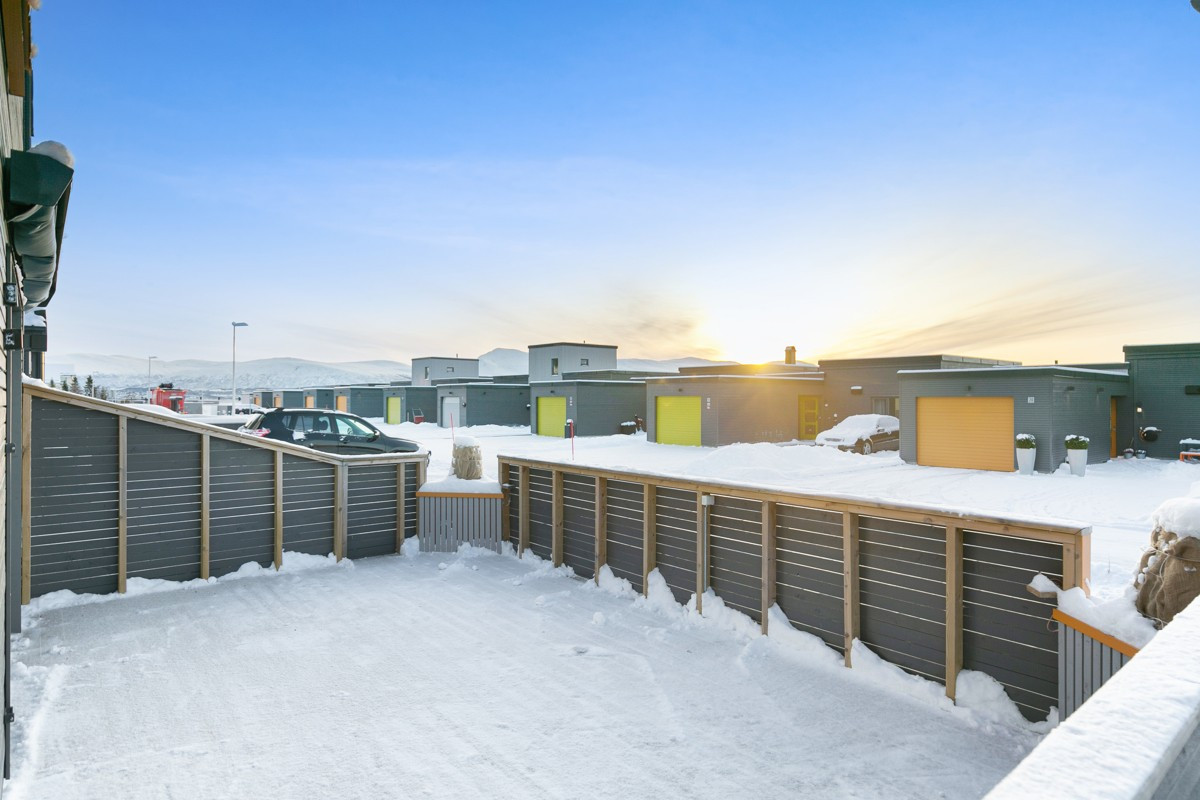 Rolig beliggenhet med gode sol- og lysforhold