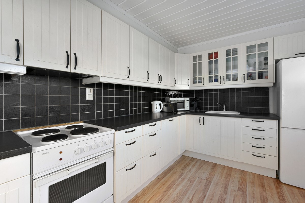 Kjøkken i sokkelleiligheten. Galleribilde