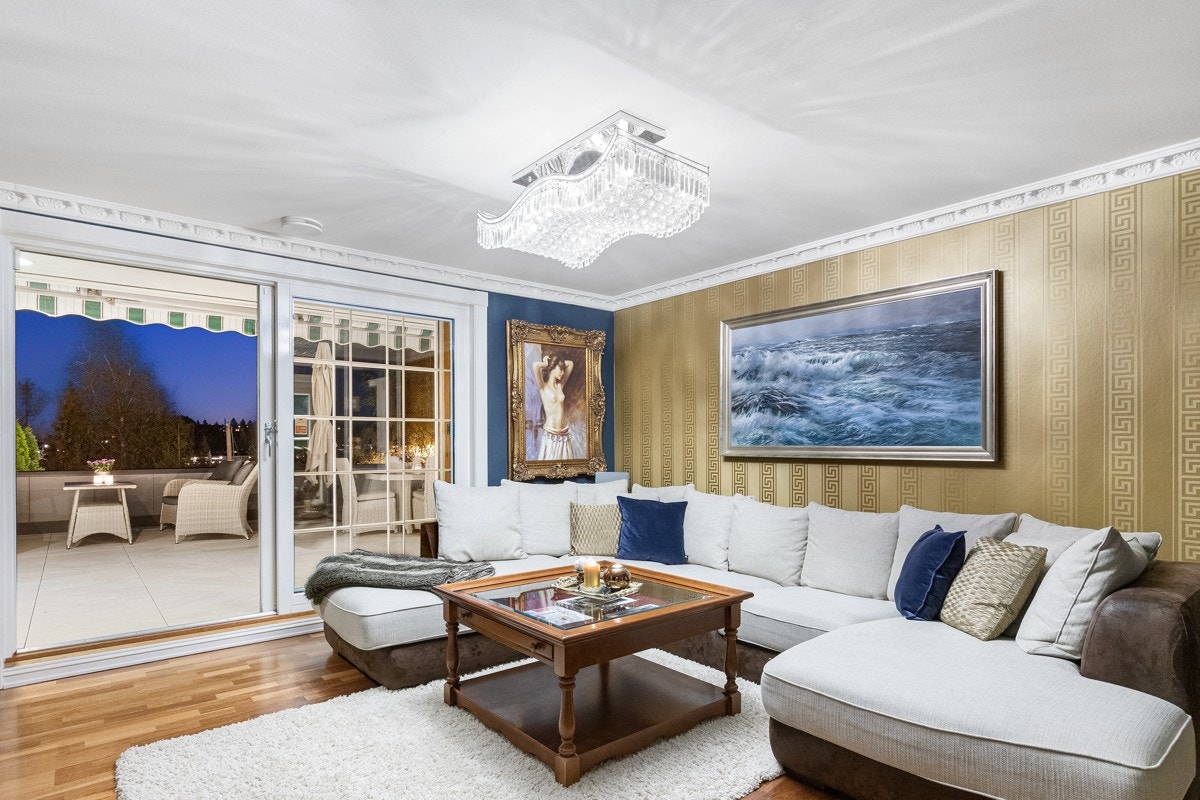 Den innerste stuen har også tapet fra Versace. Galleribilde