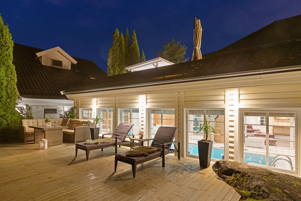 Det er sol fra tidlig morgen til sen kveld. Galleribilde