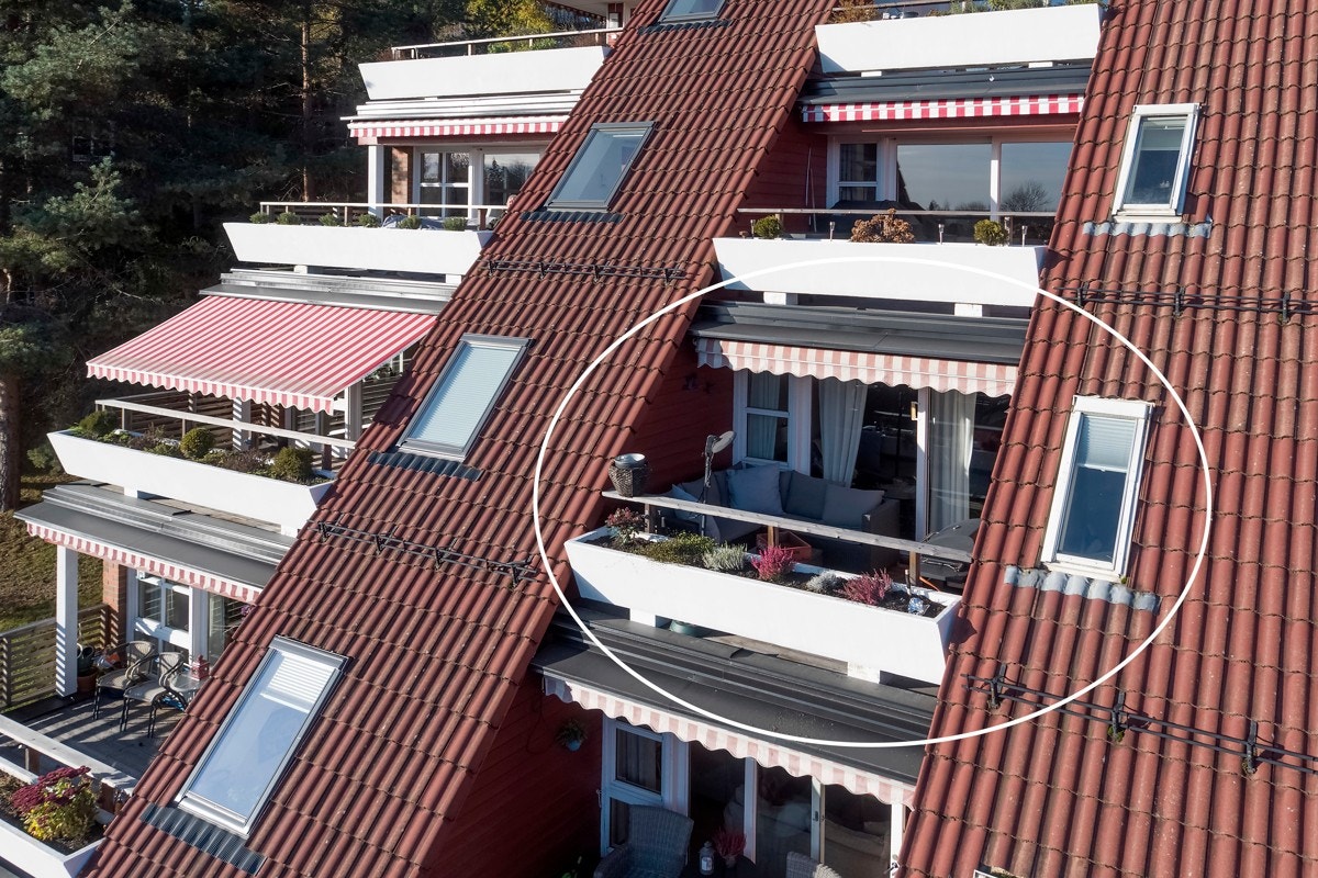 Usjenert solrik terrasse. Galleribilde