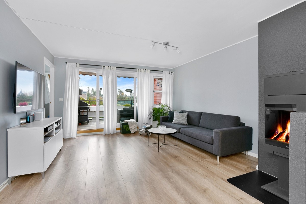 Tidsmessig og smakfullt oppusset 3-roms selveierleilighet. Galleribilde