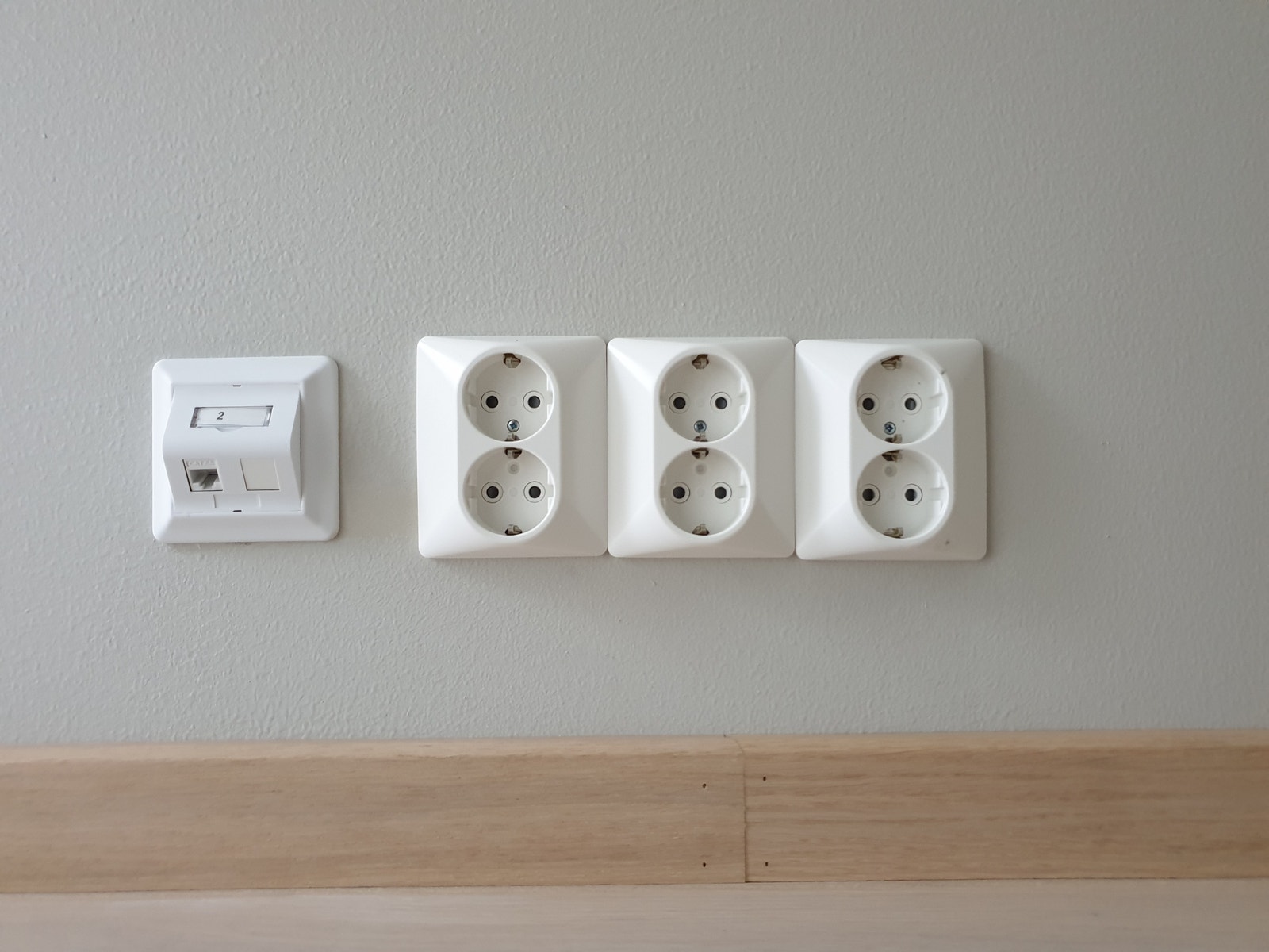 Alle soverom og stue har 1 stk. antennepunkt m/3 doble stikk Galleribilde