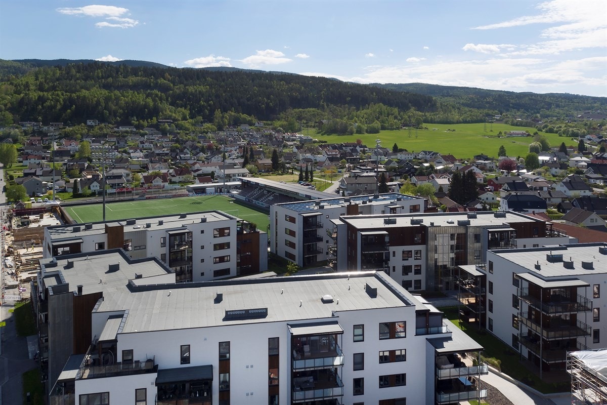 Hagatjernveien 8 A er en tidsmessig 2-roms selveierleilighet i femte etasje. Galleribilde