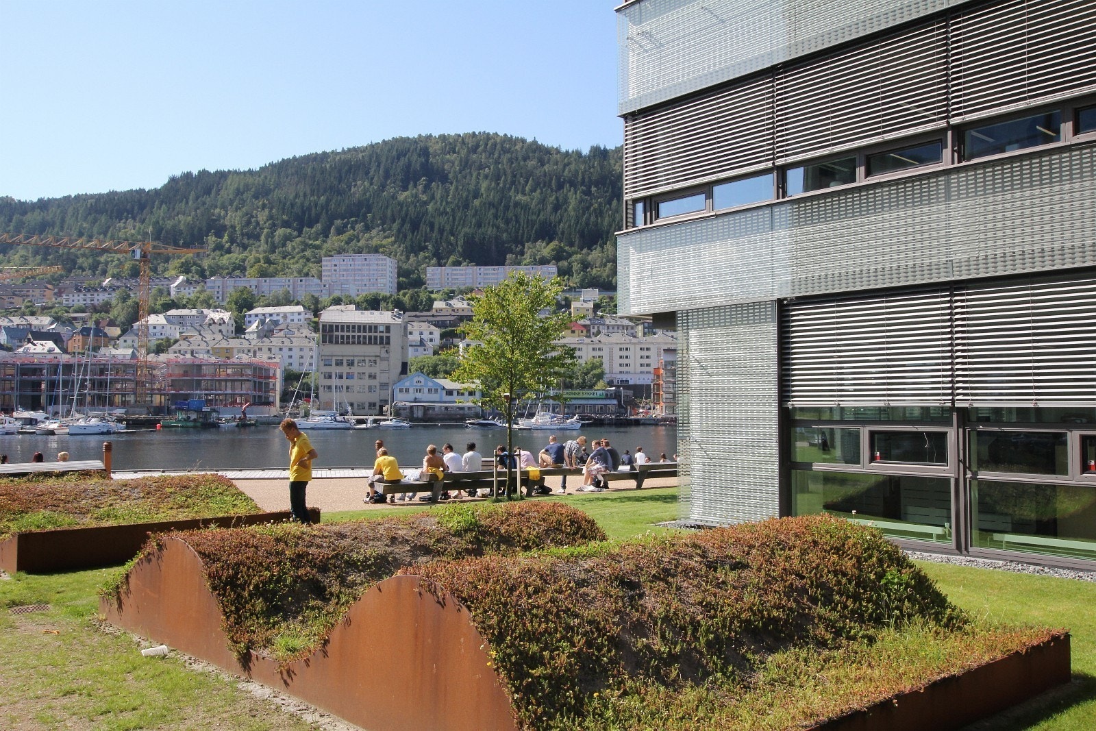 Gode møteplasser utenfor bygget Galleribilde