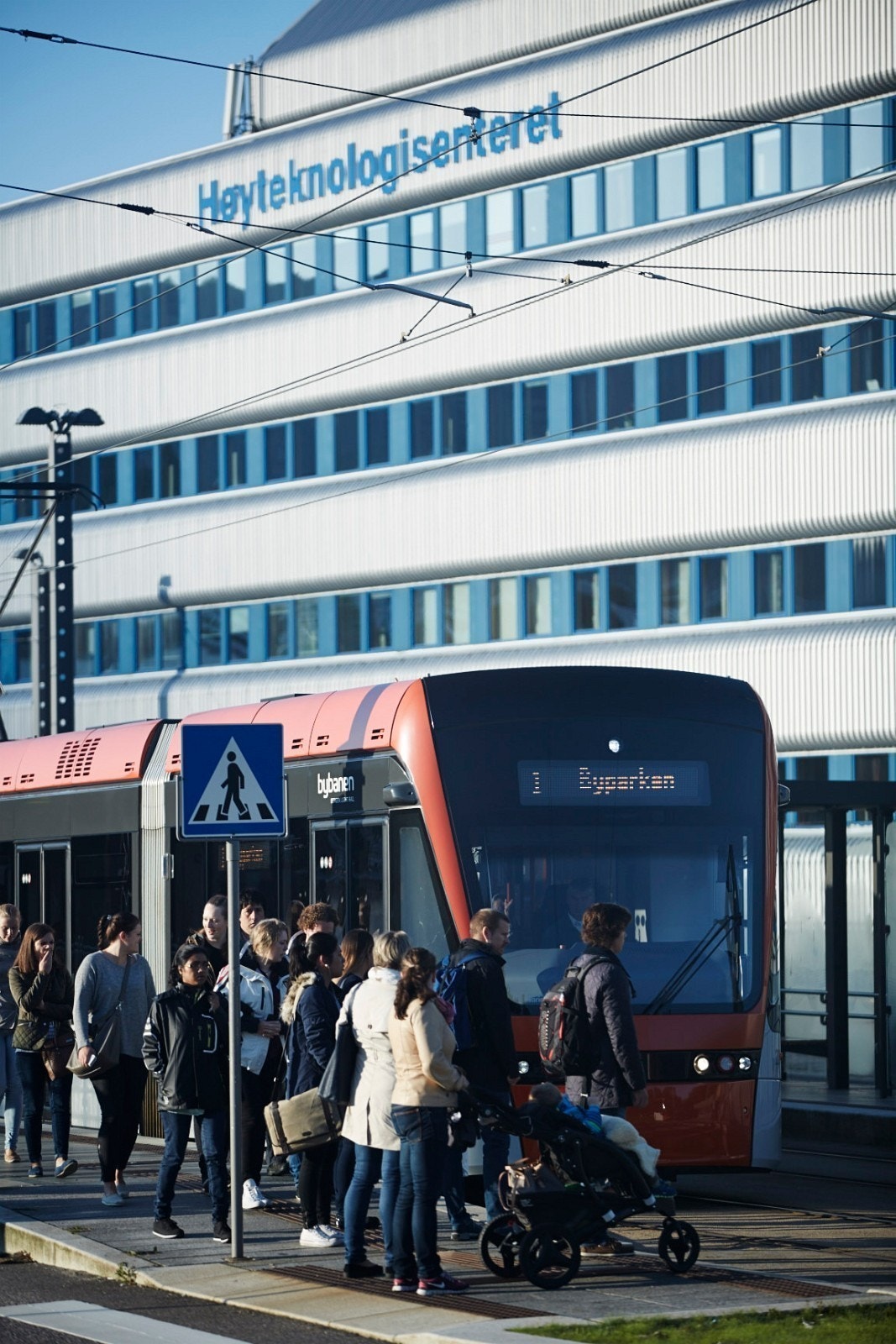 Bybanestopp 5 minutters gange unna Galleribilde