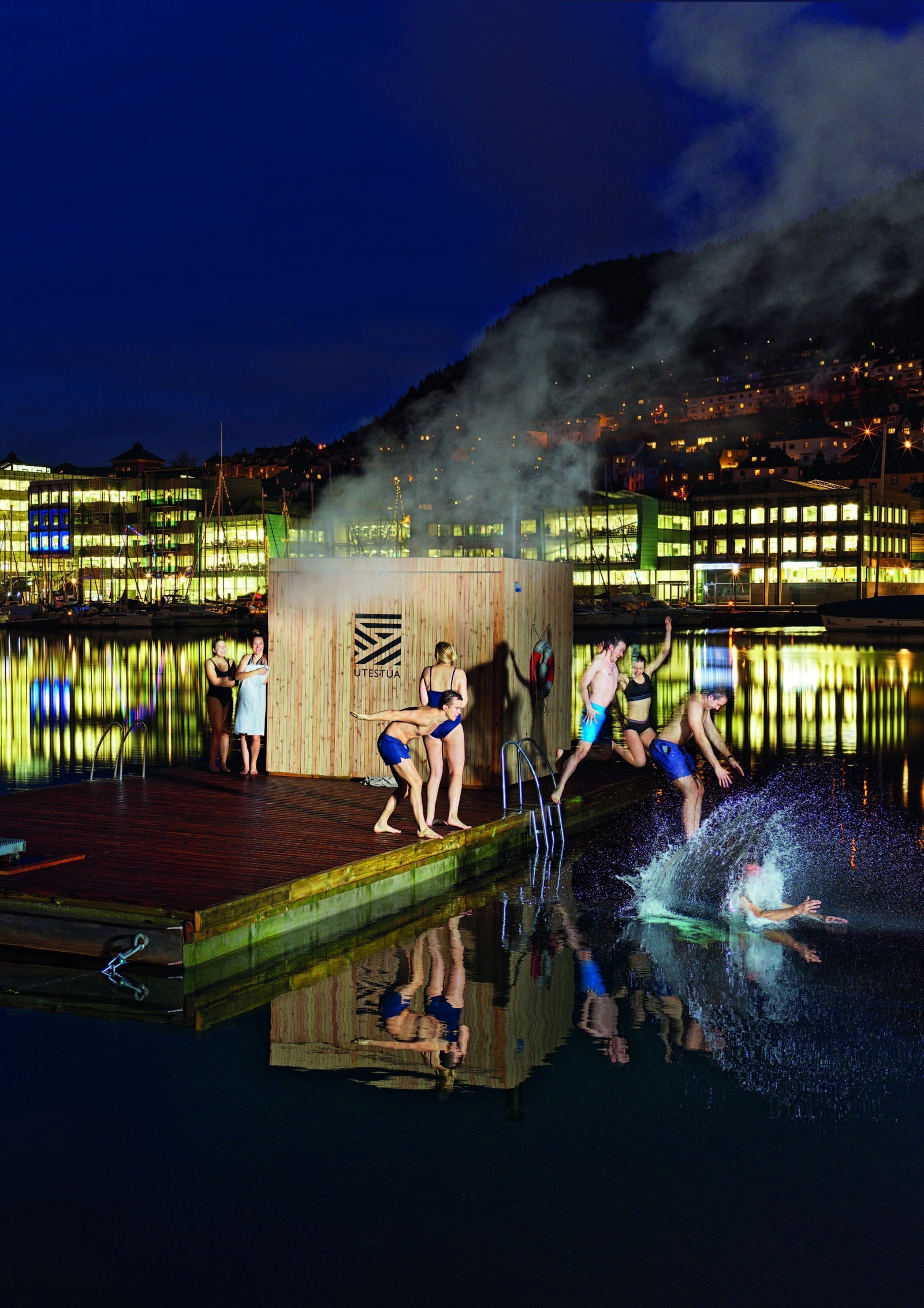 Sauna Varmt+Kaldt på Marineholmen Galleribilde