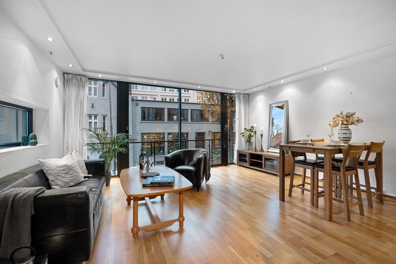 2.etg. og 3.etg: Leilighetene er nesten identiske. Det er kun bilder av leiligheten i 2.etasje. Galleribilde