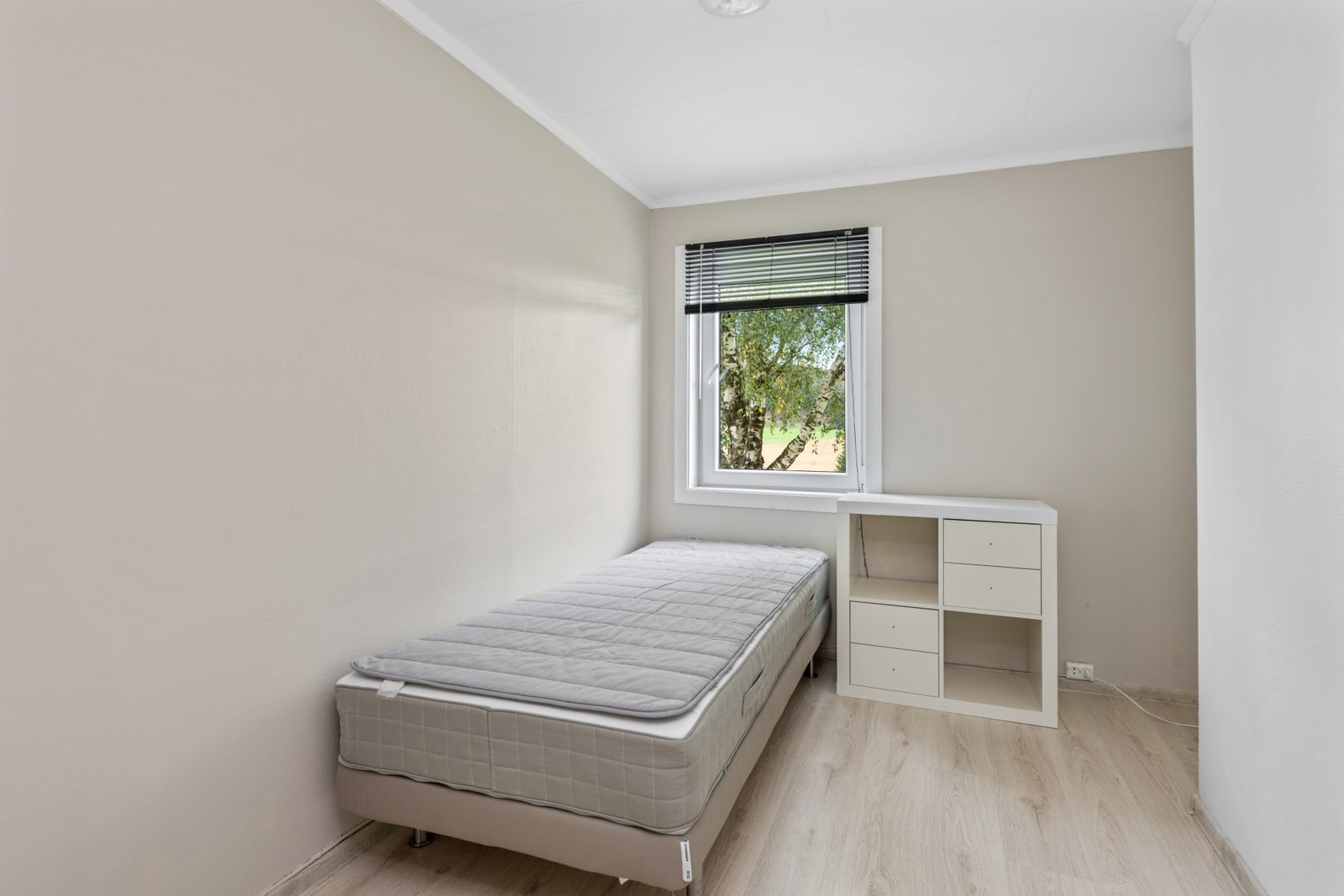 Soverom i underetasje. Galleribilde