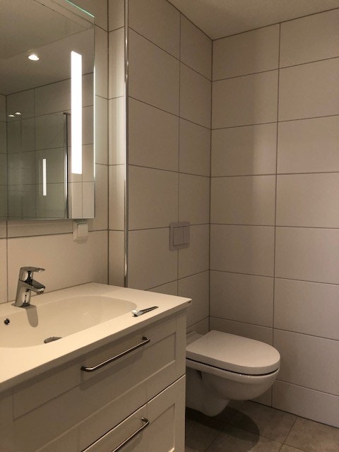 Flislagt bad Galleribilde