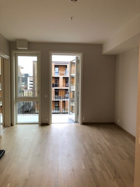 Stue og balkong Galleribilde