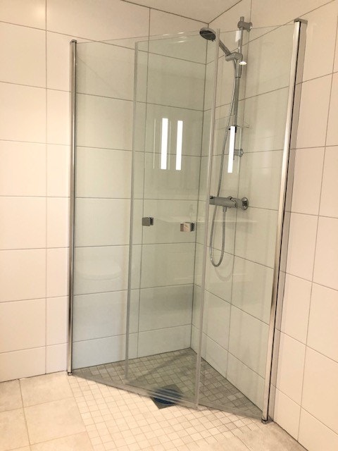 Flislagt bad Galleribilde