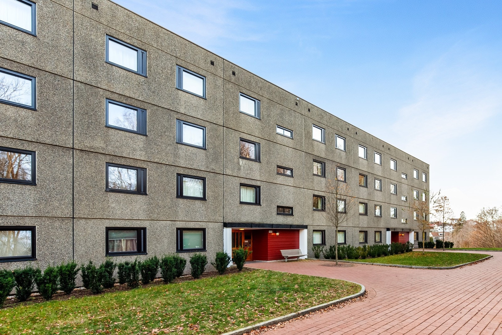 Varmesystem i borettslaget gir mindre is og snø på internveiene Galleribilde