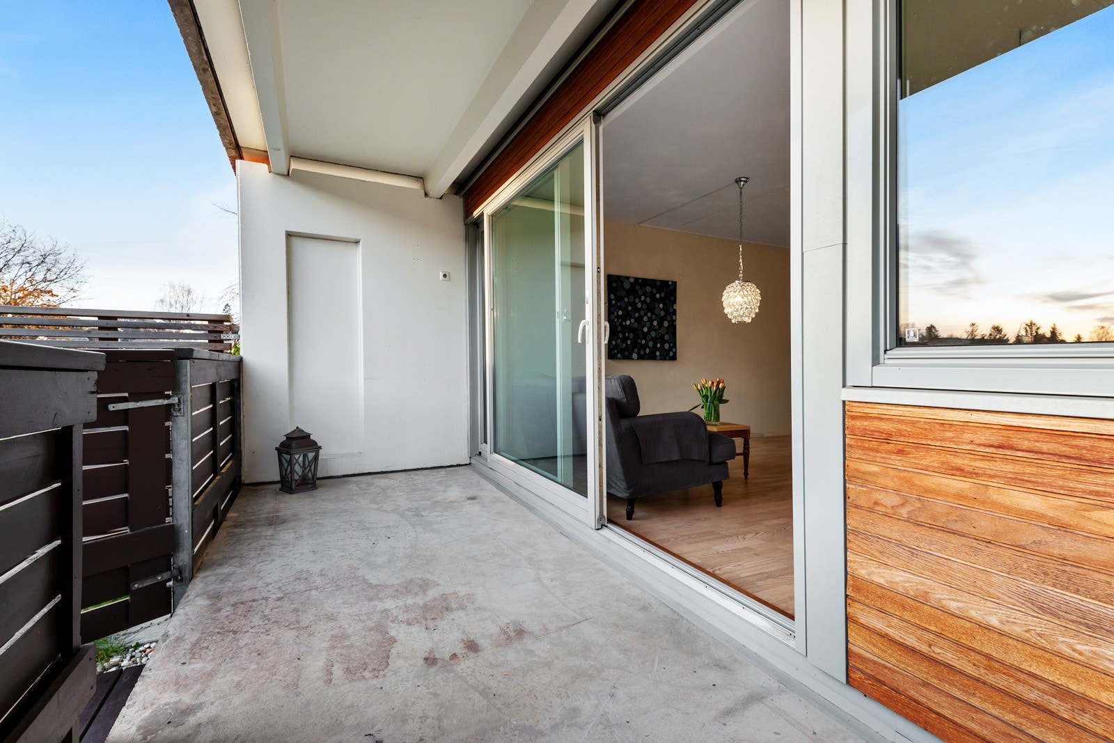 Sydvestvendt terrasse på ca 10 kvadratmeter Galleribilde