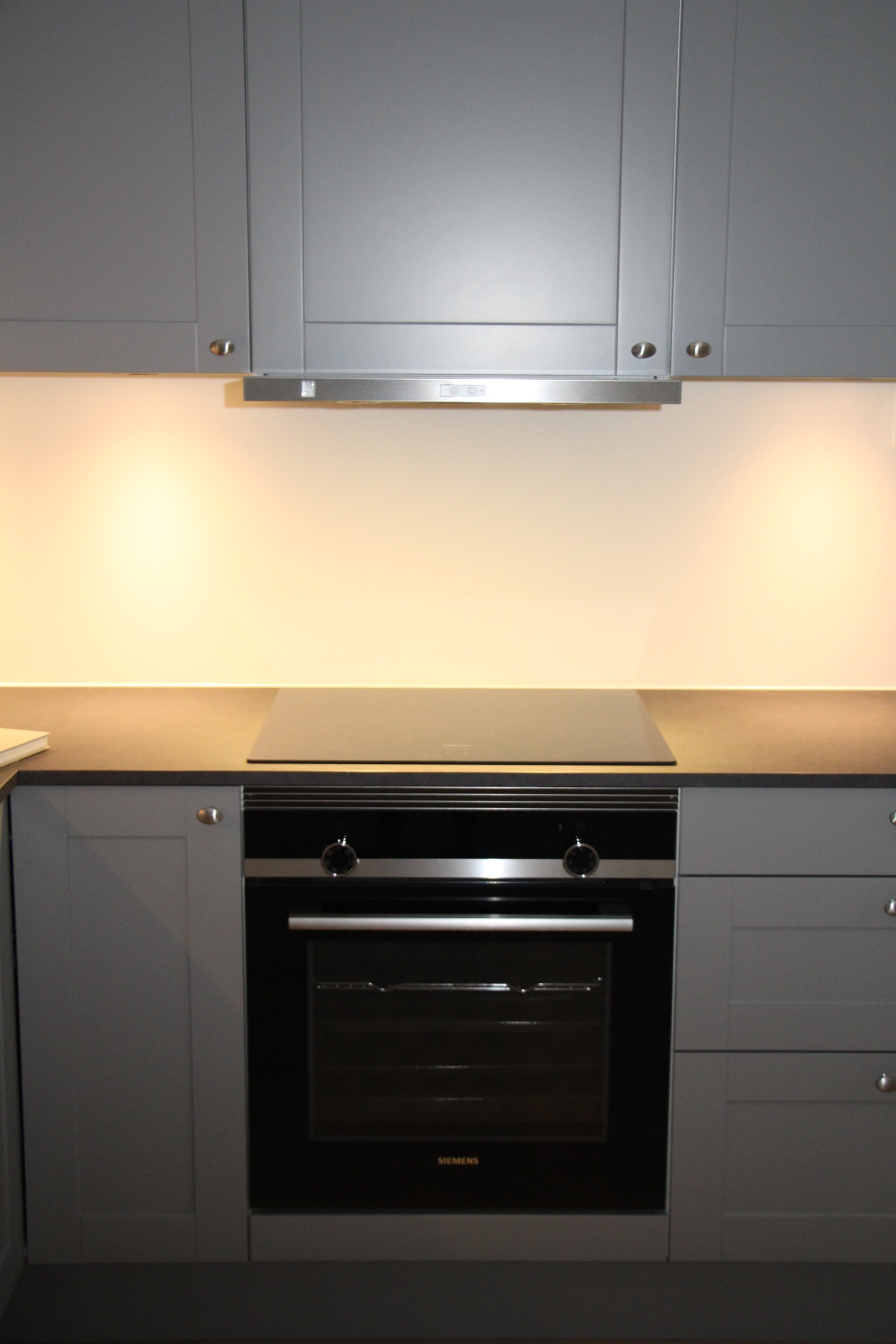 Integrerte hvitevarer fra Siemens. Induksjon platetopp Galleribilde