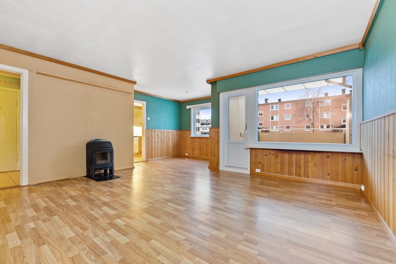 Boligen har en populær beliggenhet og fremstår som et blank lerret for den som vil sette sitt eget preg på boligen. Galleribilde