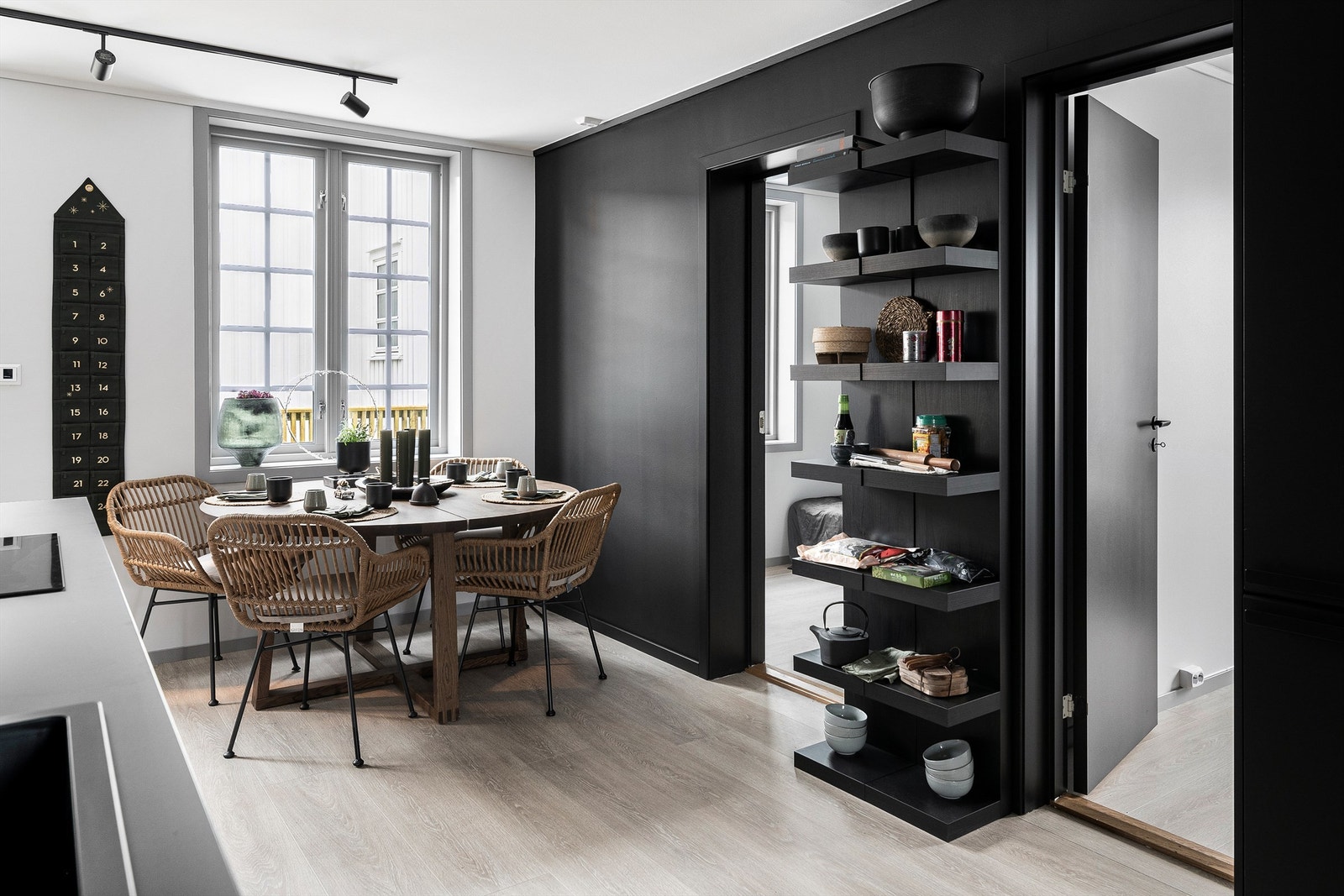 Det er tatt svært gjennomtenkte material- og fargevalg. Galleribilde